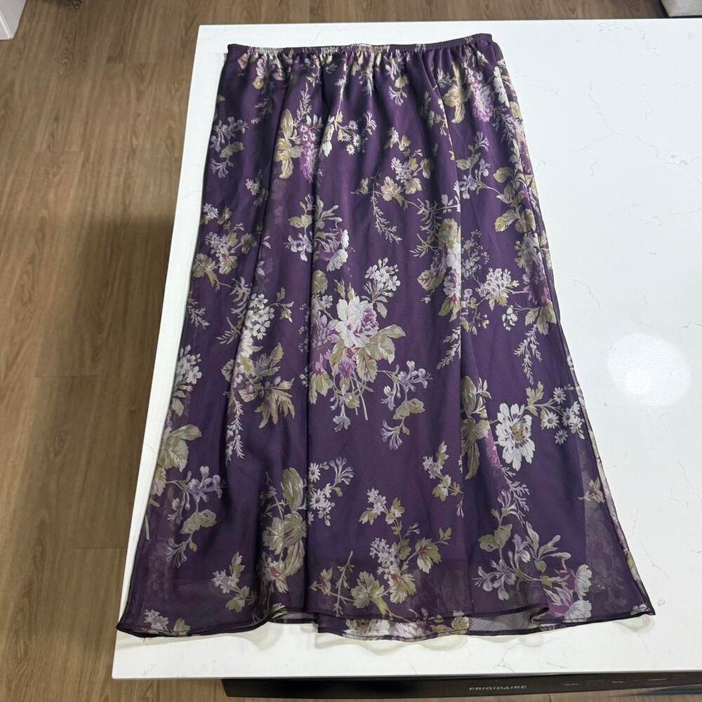 Stunning vintage purple floral